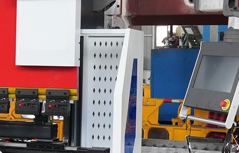 剪板機廠家積極開發第三世界國家潛在客戶