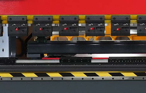 剪板機廠家面臨新的生長周期